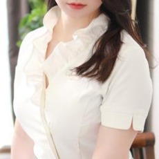 新川えみな